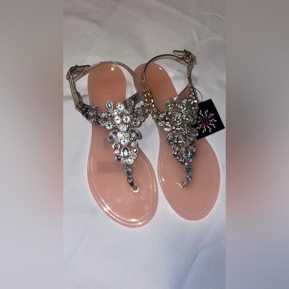 NWT OLIVIA MILLER TILLY RHINESTONE (NWT)
SANDALS SIZE 6 - Picture 3 of 7